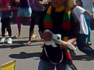 La Tierra, canta Juanes