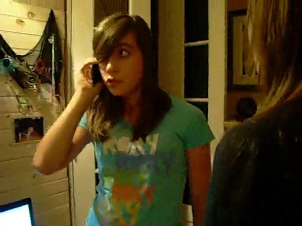 Avez-vous déjà vu .. Le lutin du téléphone portable ?