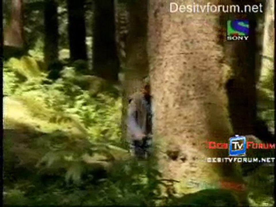 Tera Mujhse Hai Pehle Ka Nata Koi- 13th october 2010 - pt4