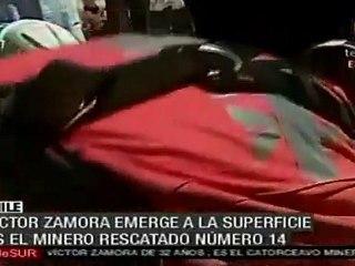 Víctor Zamora, el poeta, llega a la superficie en el turno 14
