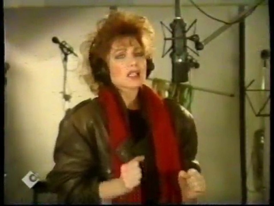 Nil Burak - SEVDANI SÜRÜDÜM video klip NOSTALJI (özel arsiv)