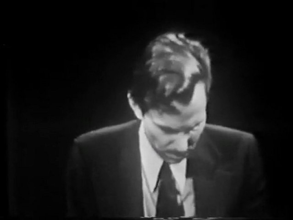 Persian piano played in Segah dastgah by Dr. Lloyd Miller