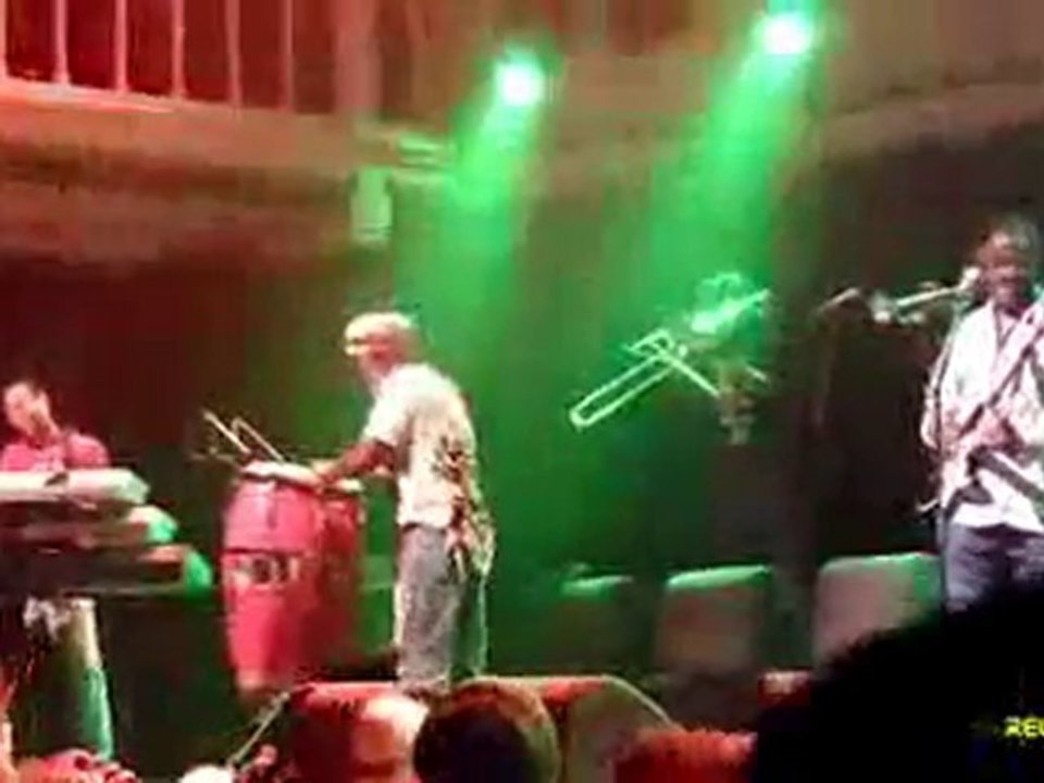 BURNING SPEAR  2010