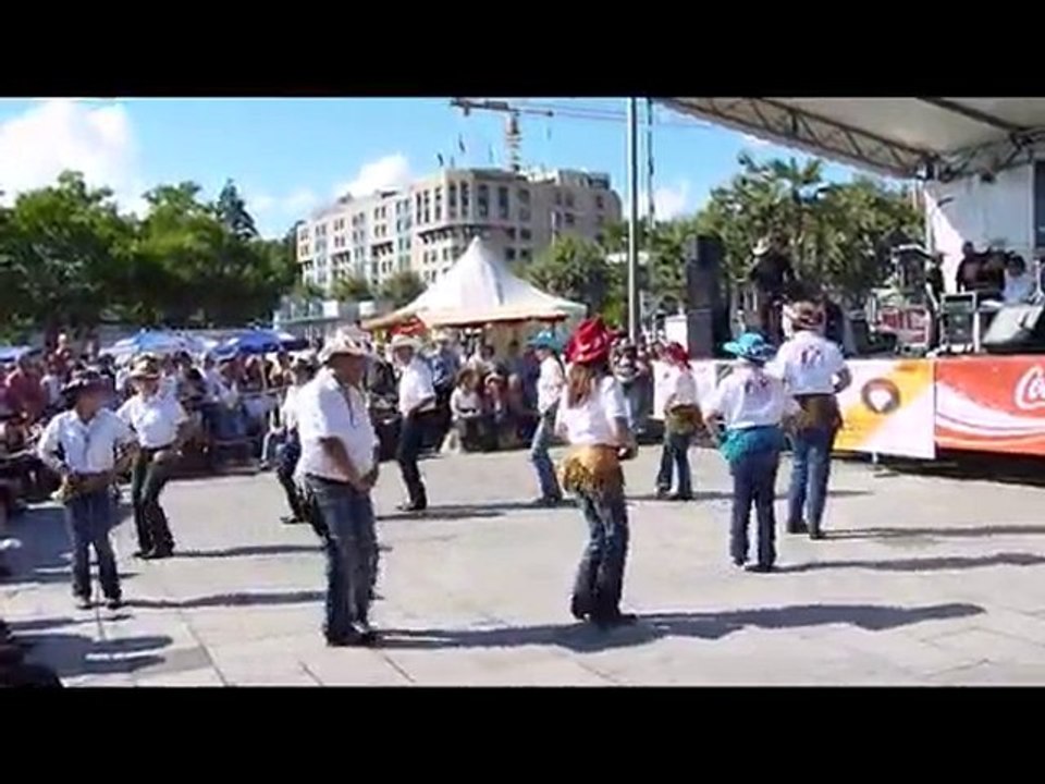 Démonstration de danse country 3 - Ouchy - CH - 08 août 2010