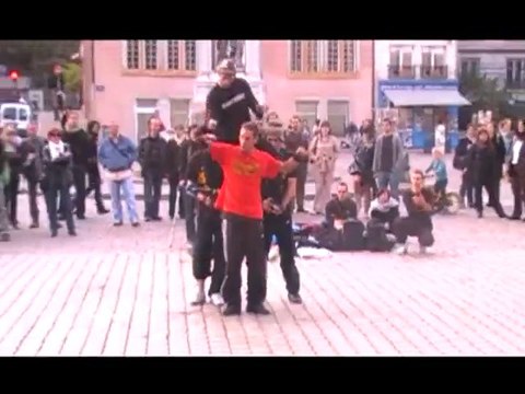 Les Echos liés ont fait leurs armes dans les rues de Lyon