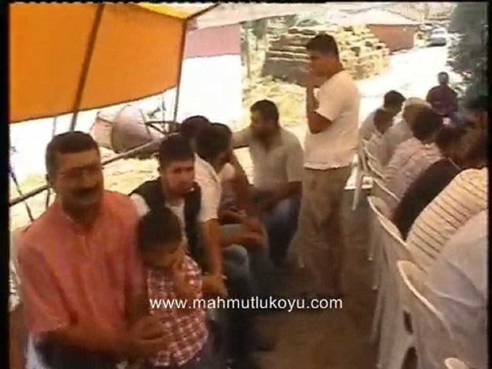 3 Serdar & Pinar Demir Dügün - halay, misafirler,  yemek