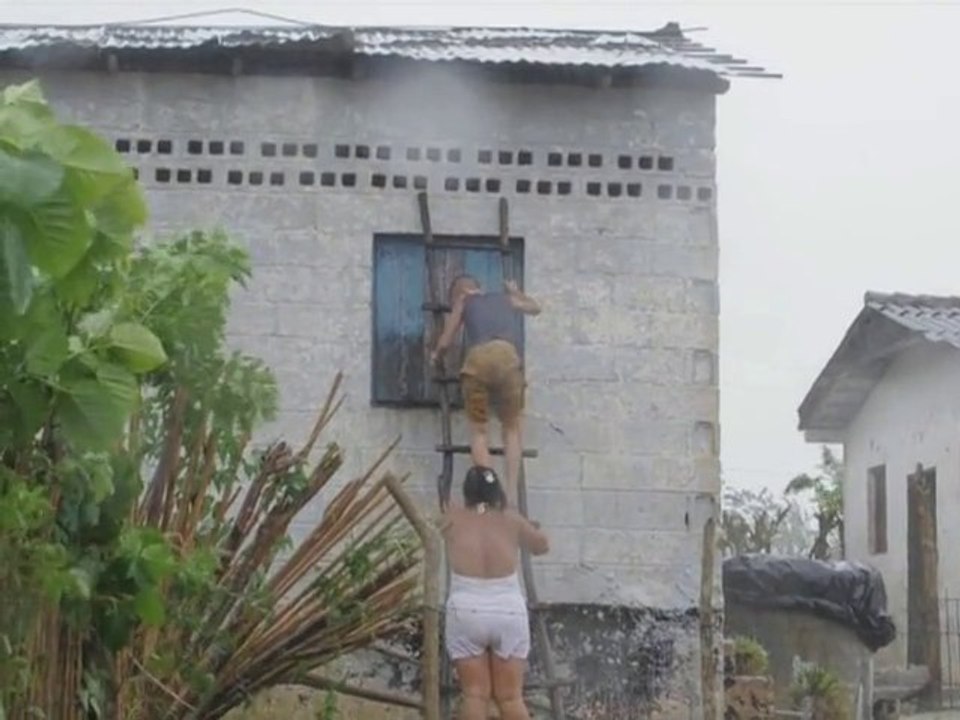 Cuba: l'ouragan Paula rétrogradé en tempête tropicale