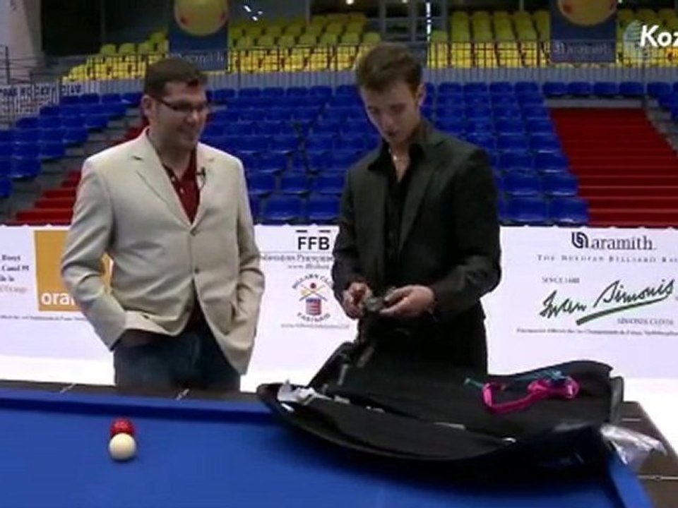 What's in the billiard cue case of Pierre Soumagne