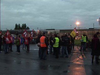 Action de blocage des dépôts de carburants à Caen 15-10-2010
