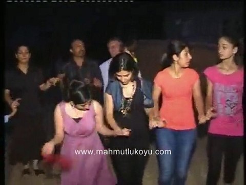 12 Serdar & Pinar Demir Dügün - Halay