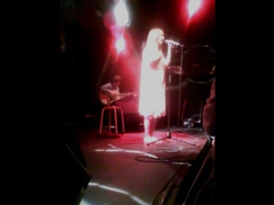 KOKIA  Concert du 15-10-10 (Marseille) = i believe / 1