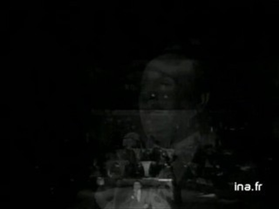 Tino Rossi "Petit papa noël"