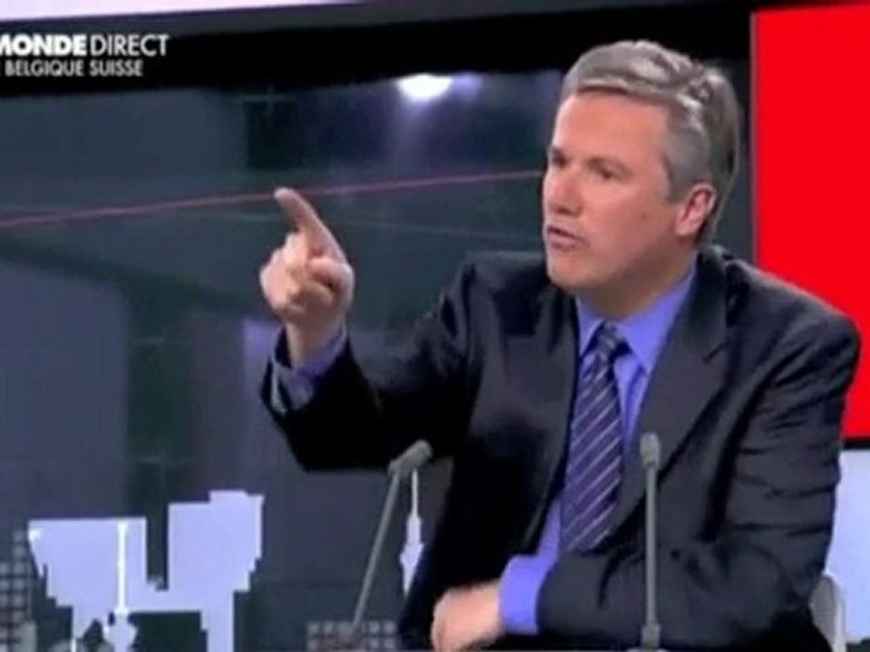 Nicolas Dupont Aignan "accuse gravement" le système