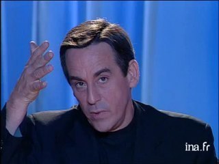 Valérie Lemercier quitte le plateau pour aller aux toilettes