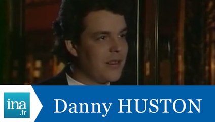 Danny Huston répond à Danny Huston - Archive INA