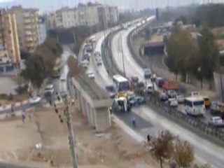 (A VOIR) ACCIDENT DE VOITURE (CHOC) EN TURQUIE