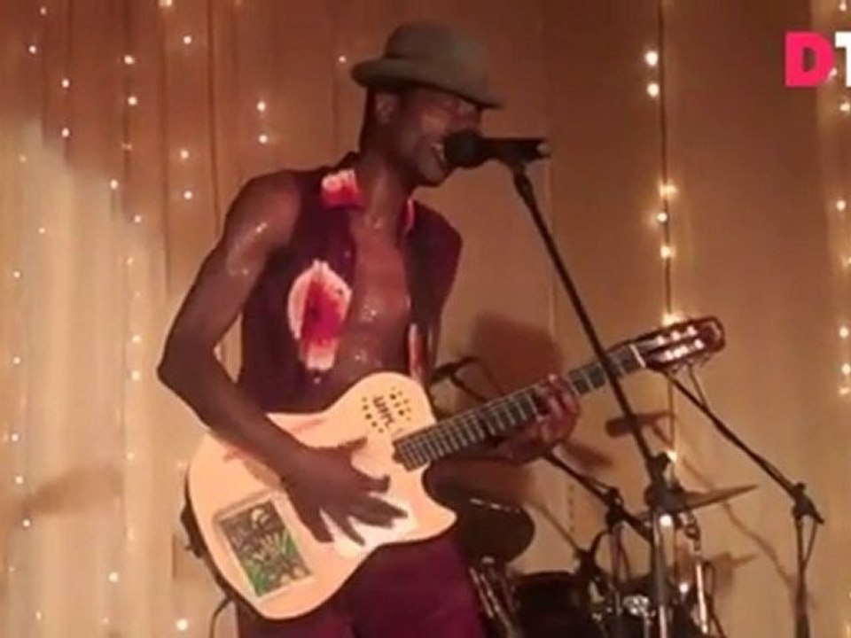 KEZIAH JONES - WET QUESTIONS - LIVE - LAGOS, NIGERIA