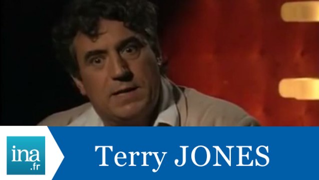 Terry Jones répond à Terry Jones (Part 1) - Archive INA