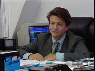 Info ? Intox ? Les Français dépensent en moyenne plus pour un chien que pour un enfant ?