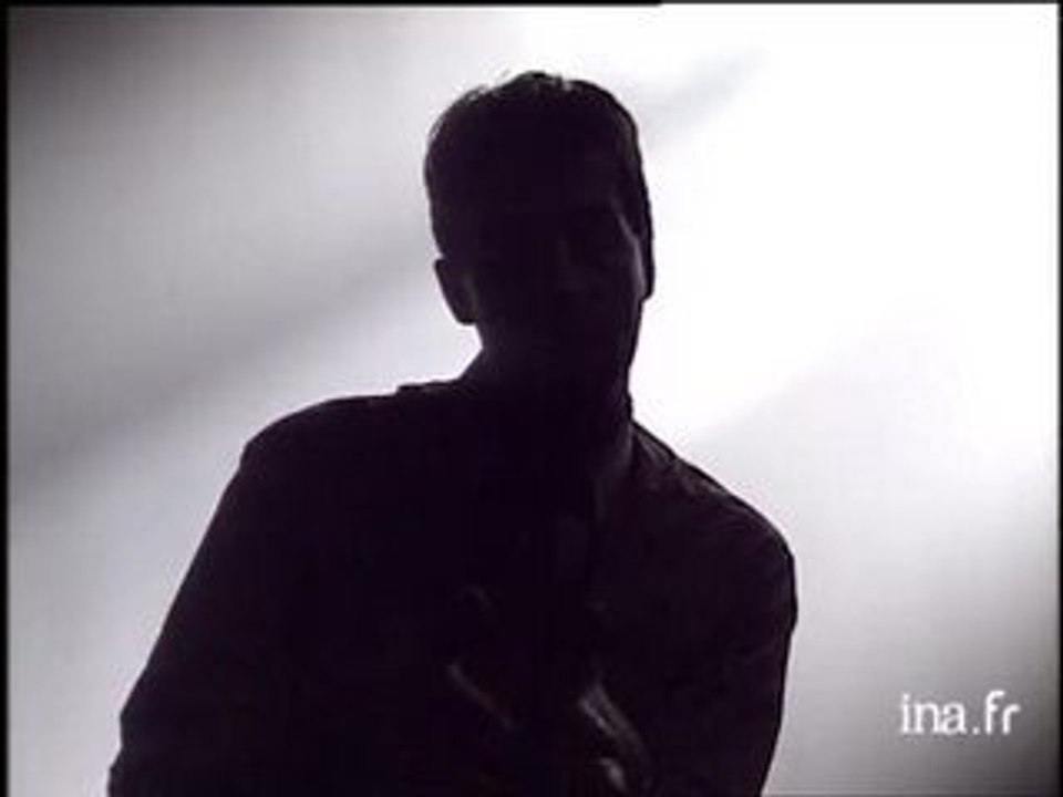 Info ? Intox ? "Une association de débiteurs anonymes sur le modèle des alcooliques anonymes"