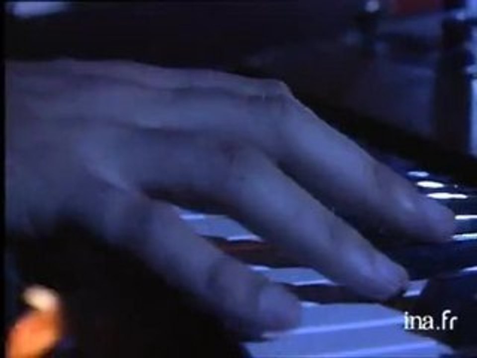 Beats international "Dub be good to me"