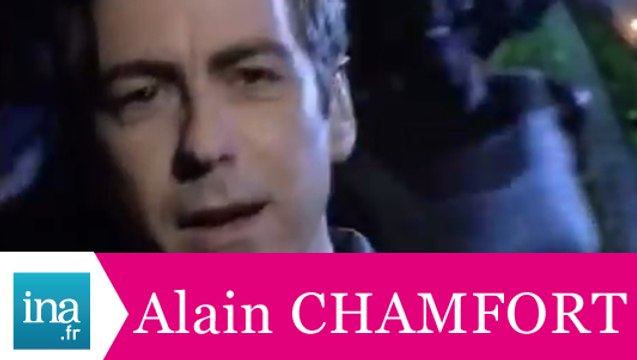 Alain Chamfort Souris puisque c'est grave (live officiel) - Archive INA