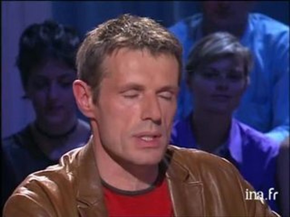 L'interview croyances de Lambert Wilson