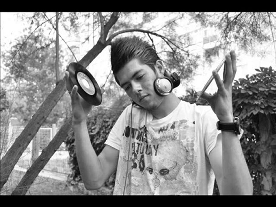 DjZafer SR-Berkay Dejavu 2010 Sinqle