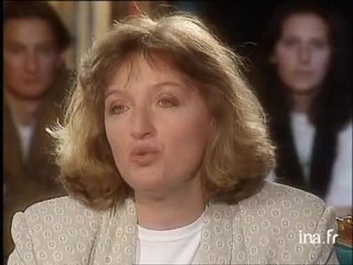 Charlotte de Turckheim ses rapports avec Coluche - Archive vidéo INA