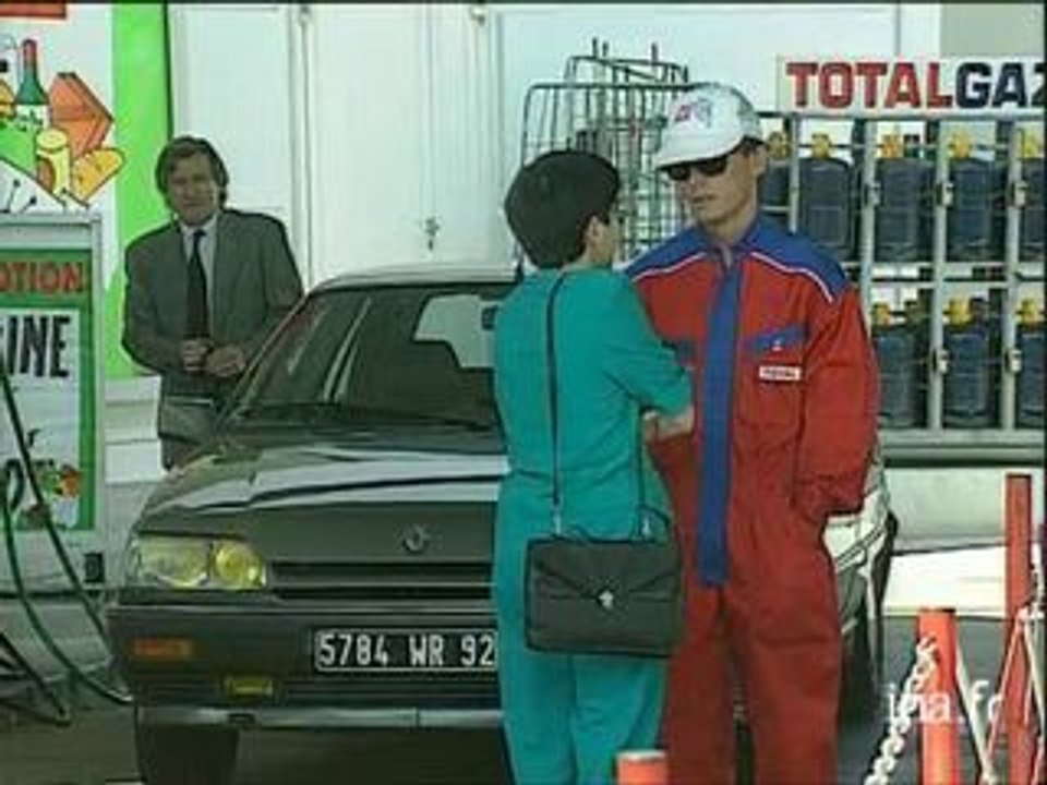 Ze Baffie Show : Le pompiste suite - Archive vidéo Ina (Laurent Baffie)