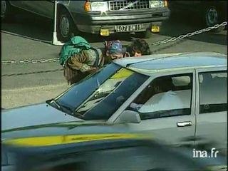 Ze Baffie Show: Auto-stop hippy