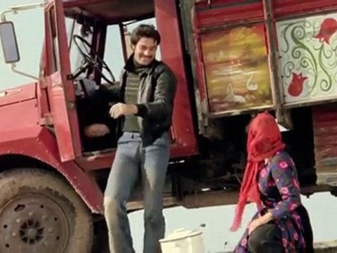 Selvi Boylum Al Yazmalım