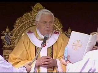 'Whistleblower' nun becomes first Australian saint