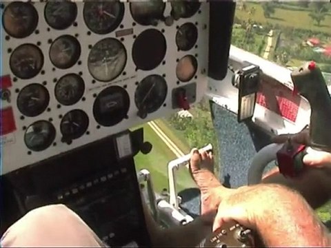 Vol au dessus d'un nid de volcans