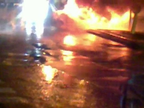 voiture en feux au wilson 06160