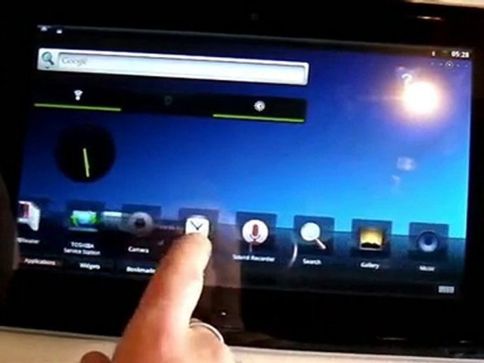 Toshiba Folia 100 Mobilhat.com