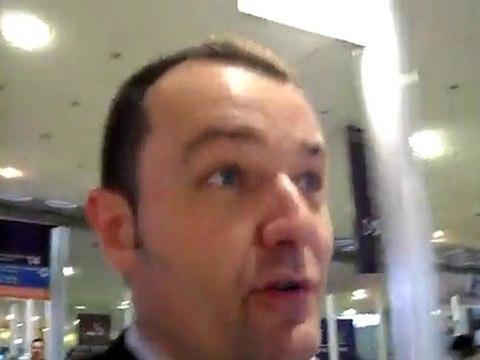 París, el CDG, dando vueltas