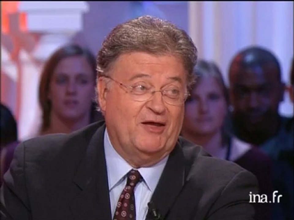 Georges Frêche à propos du livre "Les éléphants se trompent énormément"