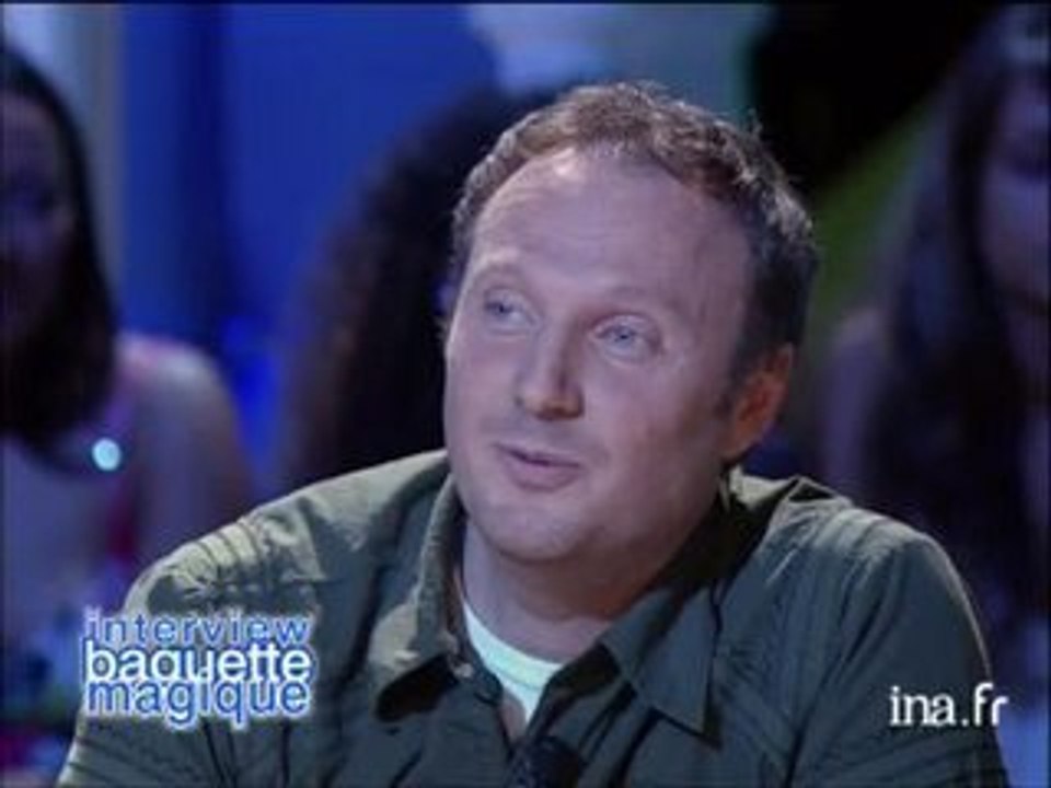 Interview baguette magique improvisée par Bruno Gaccio et Ahmed Hamidi