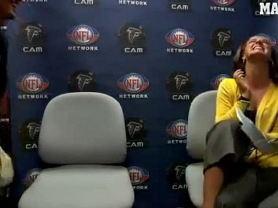 YouTube        - Susto periodista NFL