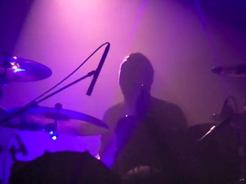 Mass Hysteria / Aimable à Souhait