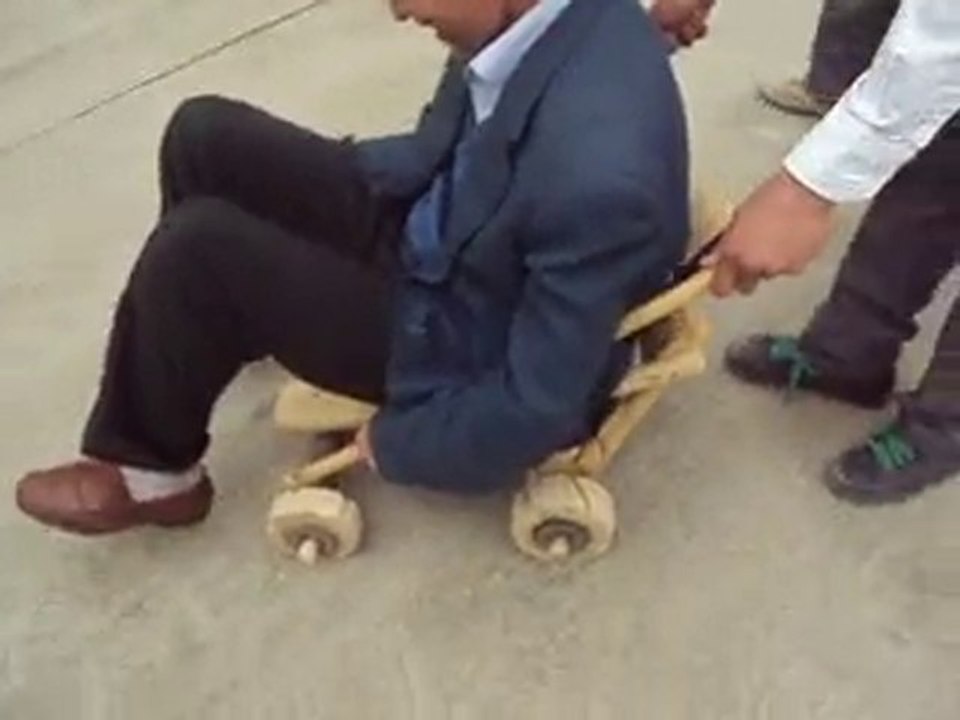 Tahta araba (küçükler için tasarlanmış)