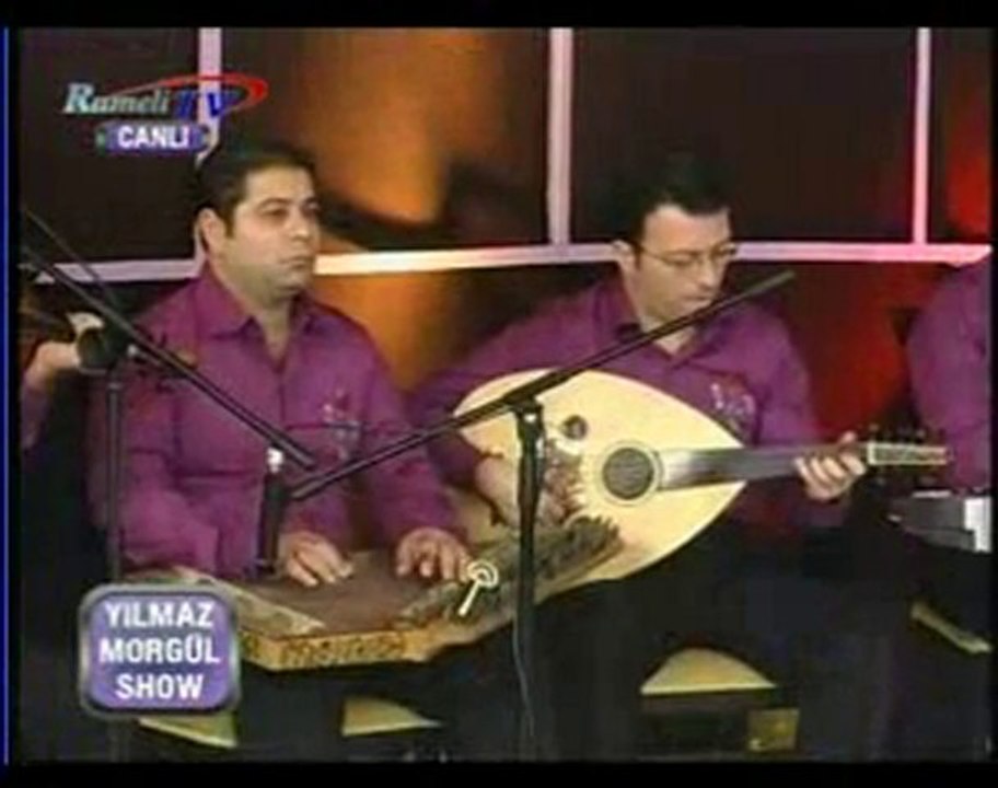 Cengiz Kurtoğlu duvardaki resim canlı