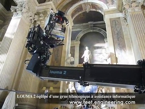 LOUMA 2 équipé d'une grue télescopique