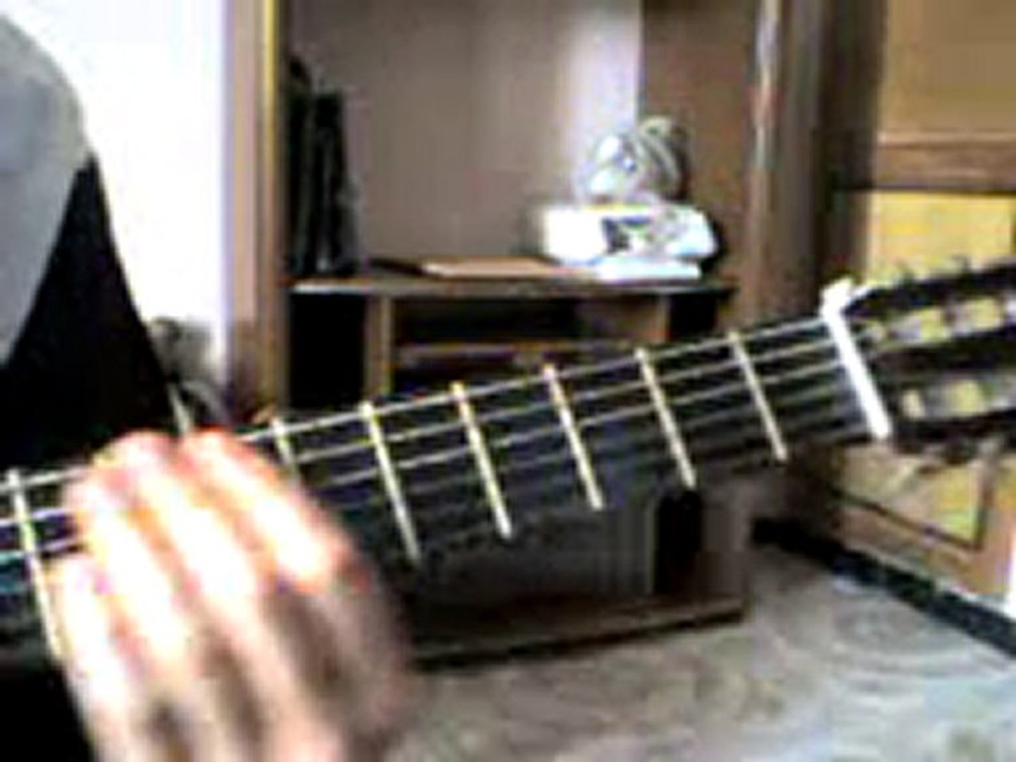 Cheb Khaled Aïcha guitare leçon - Vidéo Dailymotion