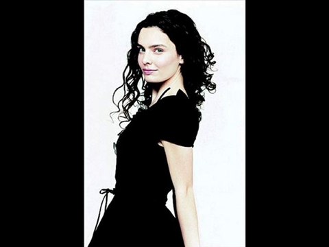 Nil Karaibrahimgil - Çok Tweetsiniz (2010) Yeni Tek Parça