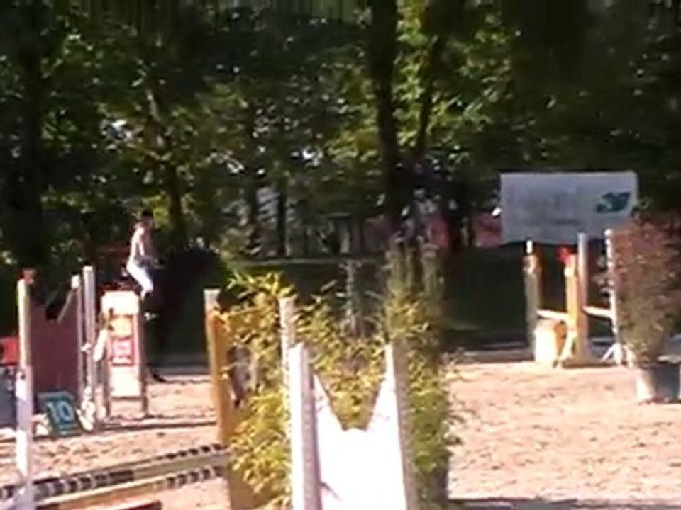 MOV002