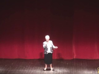 Huguette Durr chante en Alsacien - La Fete au Village