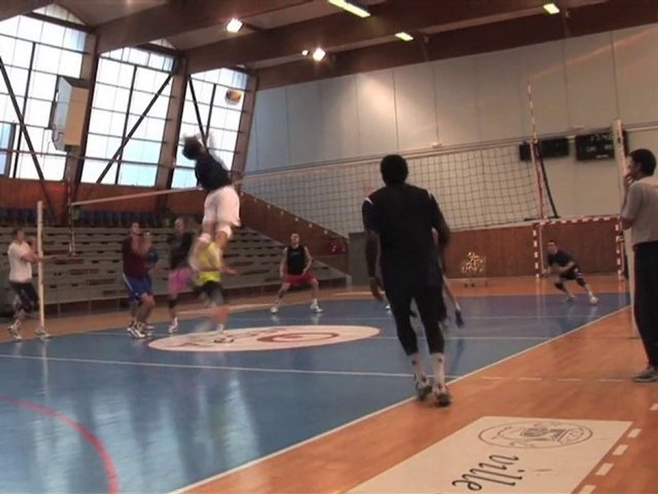 ARAGTU 1 ( 2010 / 2011 ) : Pro A 1er entraînement au complet