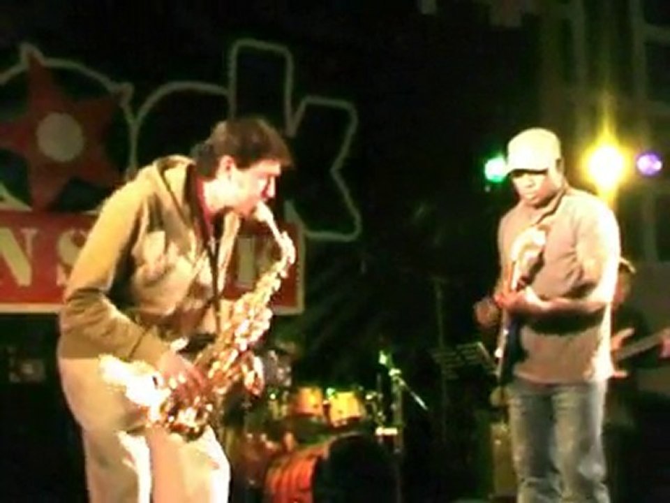 Guya TCHENDO Fire is Burning reggae www.myspace.com/rasguya